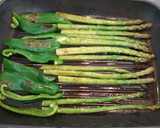 Foto del paso 3 de la receta: Espárragos y pimientos italianos a la plancha