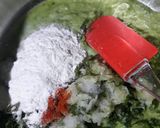 A picture of step 9 of Spinach and Cucumber Savory Pancake.