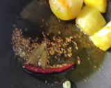 আলুর দম পেঁয়াজ বাটা দিয়ে (aloor dum recipe in Bengali) রেসিপির ধাপ 2 ছবি