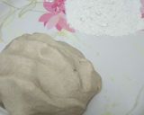 A picture of step 3 of Aloo Paratha.