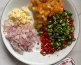 Foto langkah ke 1 dari resep Sambal terasi tumis.