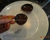 A picture of step 5 of Geode Chocolate Eggs.