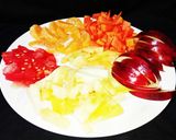 Foto langkah ke 1 dari resep Salad Buah Gulung.
