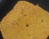 A picture of step 3 of Aloo chapati.
