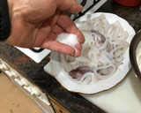 Foto del paso 1 de la receta: Calamares fritos a la andaluza