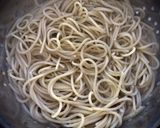 Foto del paso 2 de la receta: Spaghetti con vieiras y crujiente de Parmesano