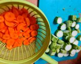 Foto langkah ke 1 dari resep Sayur Bening Oyong Komplit.