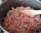 A picture of step 1 of Potato tray with meat.