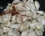 Foto langkah ke 3 dari resep Tumis Ayam Pokcoy mudah.