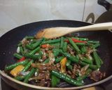 Foto langkah ke 4 dari resep Tumis kacang panjang & teri.