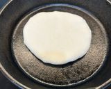 Hình bước làm 4 của món Pita bread - Bánh Mì Pita không cần lò nướng