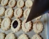 Foto langkah ke 10 dari resep Nastar coklat keto.