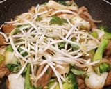 Thai Drunken Rice Noodles with Vegan Soy (Duck) - વેગન સોયા (ડક) સાથે થાઇ નશામાં ચોખા નૂડલ્સ રેસીપી સ્ટેપ3ફોટો