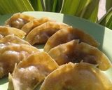 Foto langkah ke 4 dari resep 21. Pan Fried Vegetable Dumpling/ dumpling isi sayuran ekonomis.