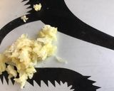Une image de l'étape 3 de Duo de pommes de terre sautées à l ail et persil.