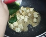A picture of step 4 of Hot Green Chicken Pizza.