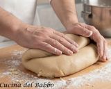 Foto del passaggio 2 della ricetta Il Marzapane (Coperture Torte e Biscotti)
