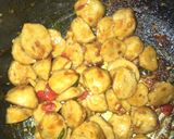 Foto langkah ke 2 dari resep Pentol ayam saus kecap.