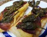 Foto del paso 5 de la receta: Tosta con francesa, cecina y pimientos de Padrón