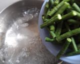 Foto langkah ke 1 dari resep Urap daun kenikir dan kacang panjang.