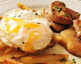 Foto del paso 6 de la receta: Huevos rotos con Foie y patatas fritas