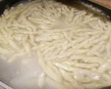 A picture of step 2 of Fresh pasta with asparagus and pancetta.