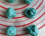 Foto langkah ke 7 dari resep Rainbow Bubble Bread.
