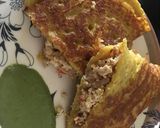 A picture of step 6 of Cheela with hari chutney.