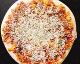 Hình bước làm 4 của món Pizza bò bằm khô gà ngô ngọt