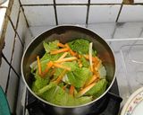 Foto langkah ke 2 dari resep Tumis Sawi Wortel.