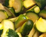 Foto del paso 2 de la receta: Salteado de Zucchini, Zapallitos y Berenjenas