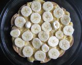 A picture of step 6 of Banana Custard Meringue.