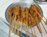Foto langkah ke 4 dari resep Sate ayam manis.
