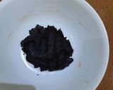 A picture of step 2 of Oreo lava cake.