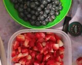Foto del paso 1 de la receta: Mermelada de frutilla y arándanos