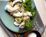 Foto del paso 5 de la receta: Pechuga de pollo al vapor con salsa de soja estilo japonés