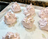Foto del paso 7 de la receta: Merengues rosas rellenos de almendra