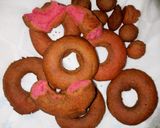 A picture of step 6 of Red velvet doughnuts#my Valentine's recipe#author marathon.