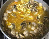 Foto del paso 6 de la receta: Arroz con pollo y champiñones