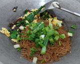 Foto langkah ke 2 dari resep Bihun Goreng Simpel Banget.