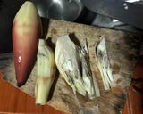 รูปขั้นตอนการทำที่ 1 ของ หัวปลีผัดไข่