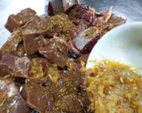 A picture of step 3 of Tawa  kaleji.