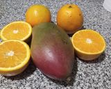 Foto del paso 1 de la receta: Licuado multi frutal 🥭 🍑 🍊 🥛Mango, durazno y naranja