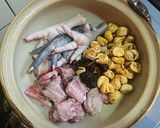 栗子雞腳排骨煲湯的食譜步驟2照片