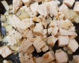 A picture of step 3 of My Italian blend Chicken Pesto Pasta 😘.
