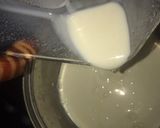 A picture of step 2 of Milk and coconut milk pudding.