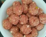 Húsgombóc leves csigatésztával recept fázis 2 fotója