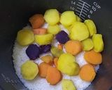 Hình bước làm 1 của món Chè khoai dẻo 3 màu