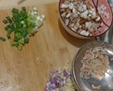 Foto langkah ke 1 dari resep Tumis Ayam Jamur Ebi (Isian untuk Bacang).