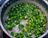 A picture of step 2 of Tandoori Bhindi.